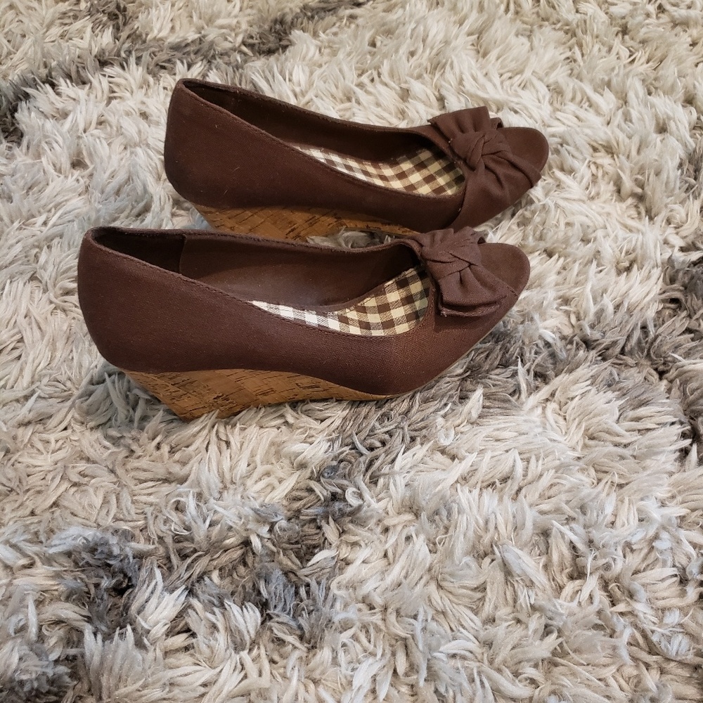 American eagle wedge size 8